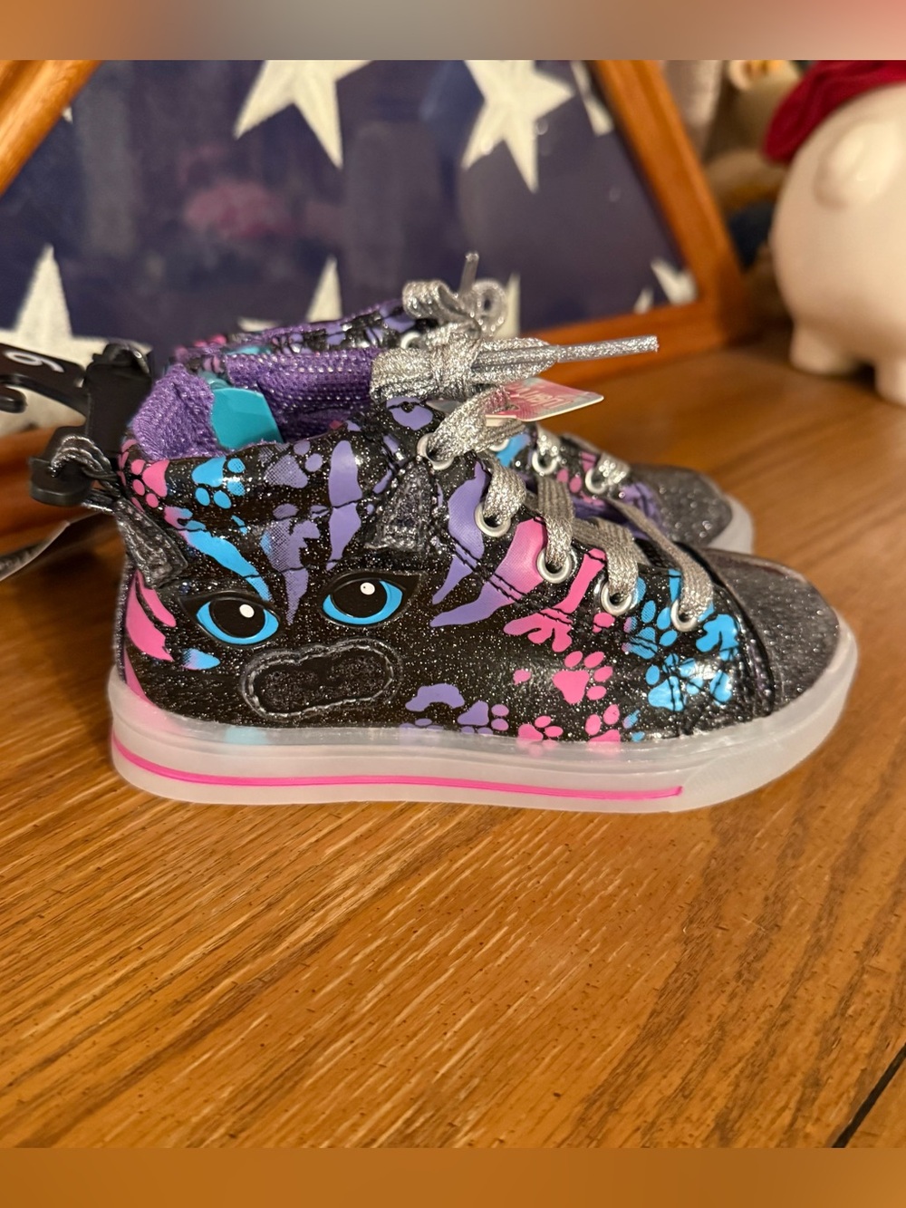 NEW Athletic Works Light Up Sneakers Kids Toddler Size 9 Multicolor